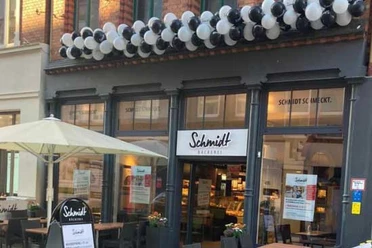 Bäckerei Schmidt Minden.jpg Das Bild zeigt den Eingangsbereich der Bäckerei Schmidt in der Bäckerstraße.