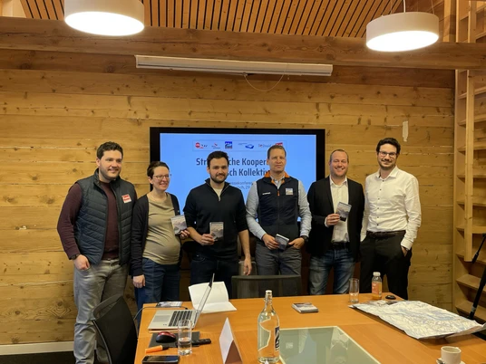 Aletsch Kollektiv_Samuel Hofmann (Goms), Siona Lang (Landschaftspark Binntal), Emanuel Bellwald (Bellwald), Philippe Sproll (Aletsch Arena), Mario Gertschen (Blatten-Belalp) und Silvio Burgener (Brig Simplon).jpg