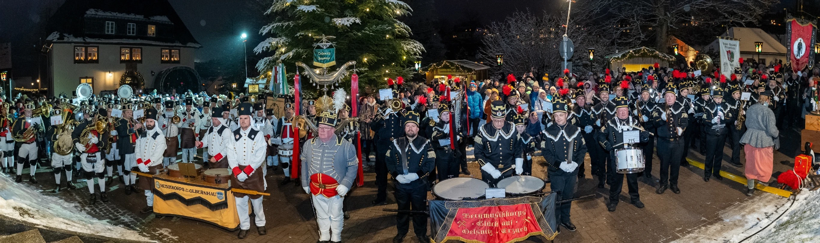 Bergparade Abschlussveranstaltung Rathausplatz