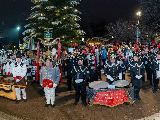 Bergparade Abschlussveranstaltung Rathausplatz