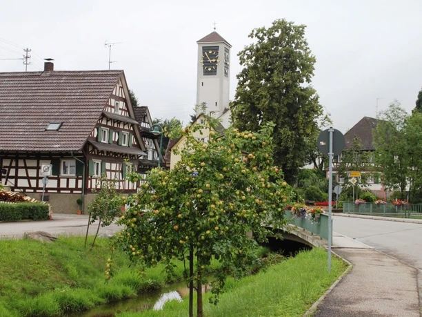 heilig kreuz aussen komprimiert