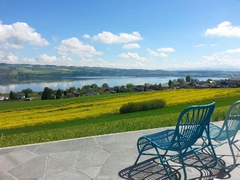 Blick vom Sitzplatz auf Sempachersee