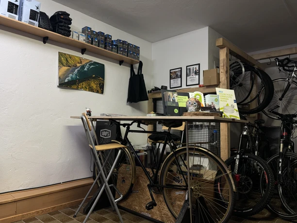 Miggis's Garage Counter