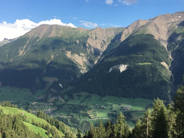Wanderung von Betten Dorf via Goppisberg, Greich nach Ried-Mörel