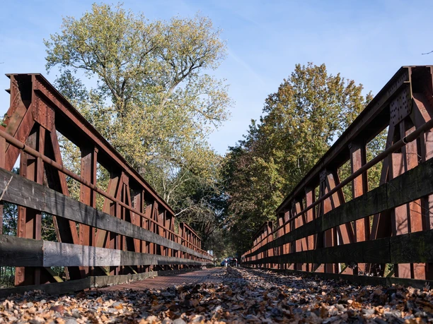 Alte Brücke entlang des Sudewiesen-Wegs Alte Brücke entlang des Sudewiesen-Wegs