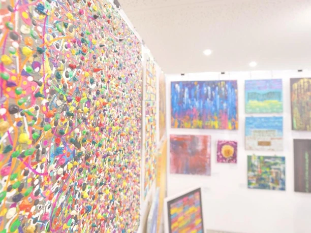 cux-art-2025-kunstausstellung-03-event-kugelbakehalle-veranstaltungszentrum-nordseeheilbad-cuxhaven.jpg