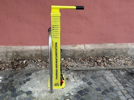 Fahrrad-Reparatur-Station2.jpg