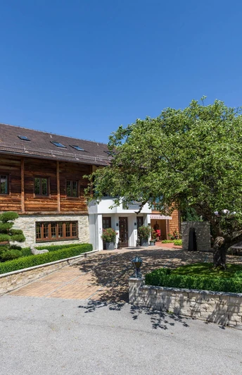 Das_Johannesbad_Bad_Kohlgrub_07_2021_Haus_aussen