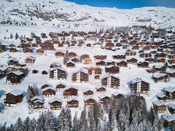 Frontansicht_Bettmeralp_im_Januar_2023