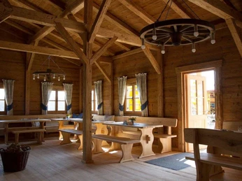 Wohnmobilpark Edersee-Alm (2).jpg