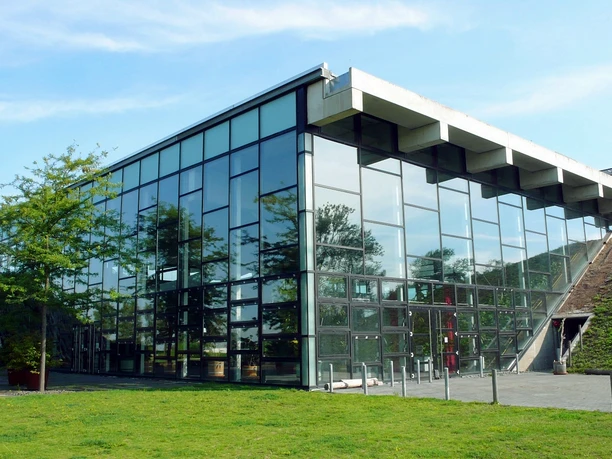 Außenansicht der Eventhalle "Orangerie" in der Biosphäre Potsdam Außenansicht der Eventhalle "Orangerie" in der Biosphäre Potsdam