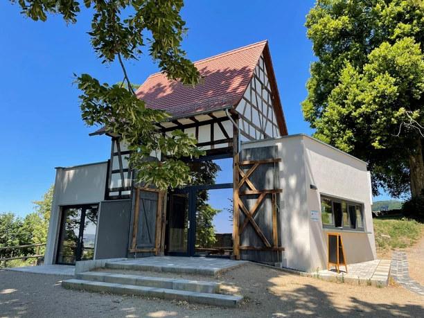 Infpunkt Burg Lindenfels außen