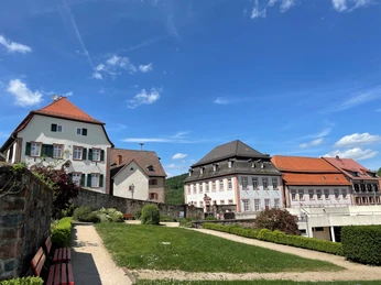 Kurgartenblick auf Burgstraße