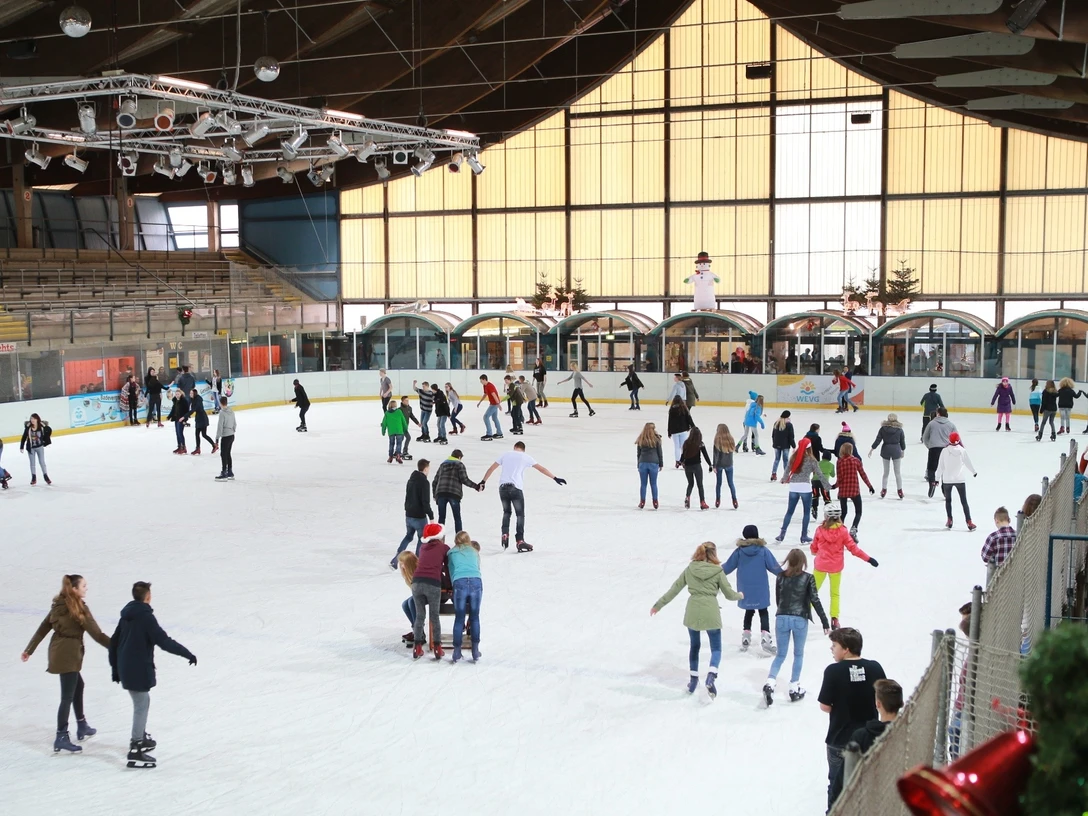 Eissporthalle am Salzgittersee