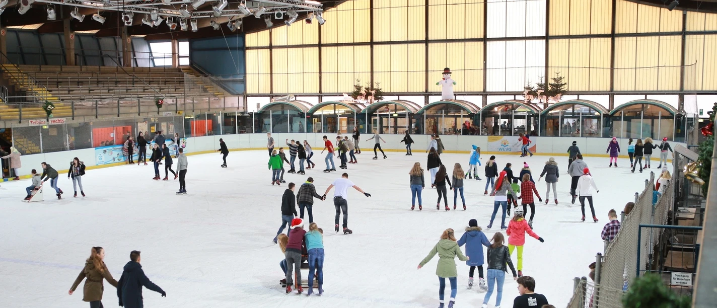 Eissporthalle am Salzgittersee