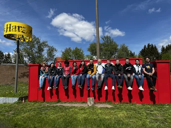 Eventlocation Harz - Werk3, Benneckenstein, Rotes Sofa Eventlocation Harz - Werk3, Benneckenstein, Rotes Sofa