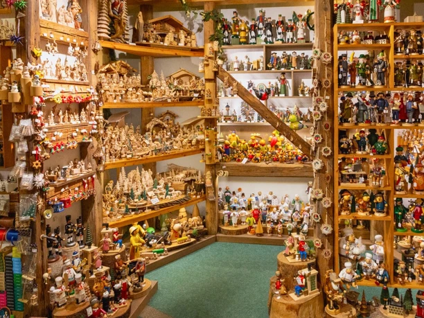 Fachgeschäft für erzgebirgische Volkskunst Auerbacher Erzgebirgs Haus - Geschenkboutique Waibel in Auerbach