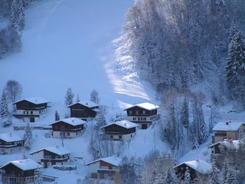 Haus Flevo, Hintergrund: Skipiste