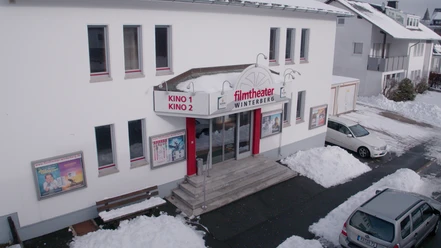 Außenansicht des Filmtheaters Winterberg.