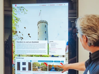 Tourist-Info Stele_Tim Fröhlich