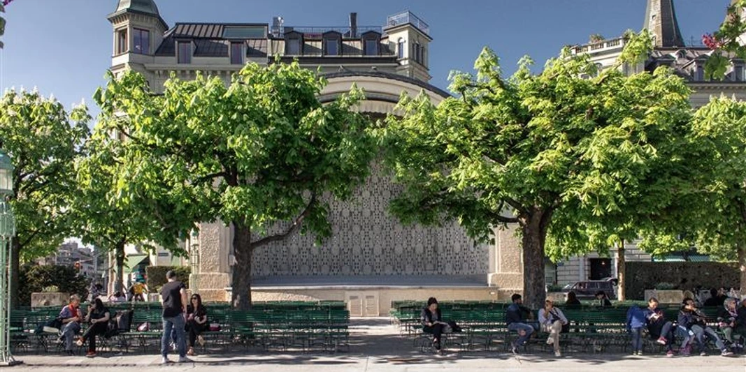 76f0e533 5ccf 4085 81e3 8bb04c89492f