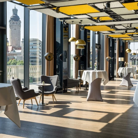 Tagungsraum Sky Lounge im Tagungshotel INNSIDE by Meliá | Leipzig Convention Bureau Tagungsraum Sky Lounge im Tagungshotel INNSIDE by Meliá Leipzig – präsentiert vom Leipzig Convention Bureau