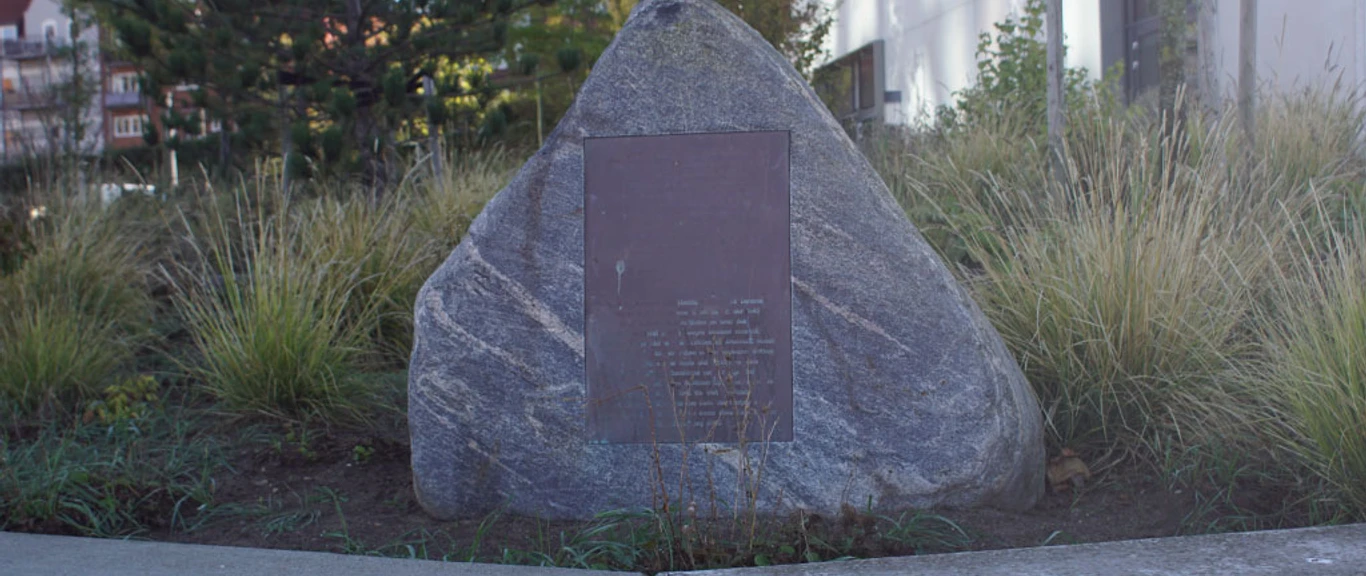 Mindesten-for-henrettelsen-af-11-marinesoldater-5.-maj-1945