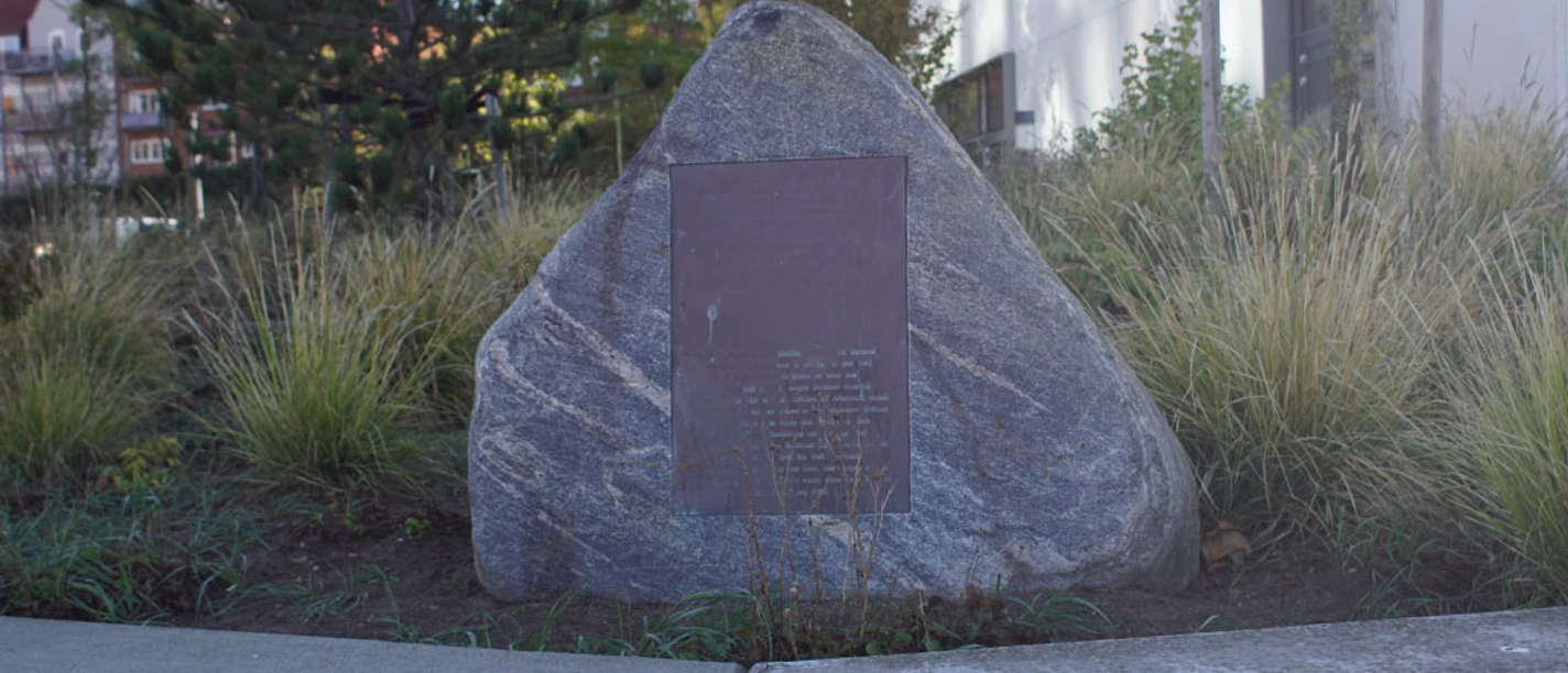Mindesten-for-henrettelsen-af-11-marinesoldater-5.-maj-1945