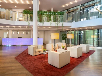 017InnsideDresden-Reception Lobby