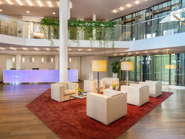 017InnsideDresden-Reception Lobby