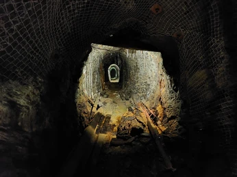 Unter Tage Führung Roeder Stollen Unter Tage unterwegs im Weltkulturerbe Rammelsberg in GoslarTravelling underground at the Rammelsberg World Heritage Site in GoslarOndergronds reizen in het werelderfgoed Rammelsberg in GoslarRejser under jorden på verdensarvsområdet Rammelsberg i Goslar