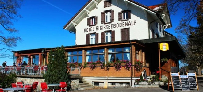 Hotel Seebodenalp im Sommer