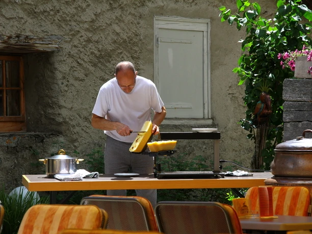 Raclette biete wir gerne für Gruppen an