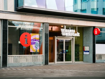 Tourist-Information Eingang_Tim Fröhlich
