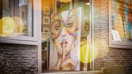 Galeriebild im Schaufenster Galeriebild im Schaufenster