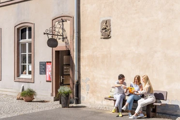 Außenansicht des Klosterladens Knechtsteden