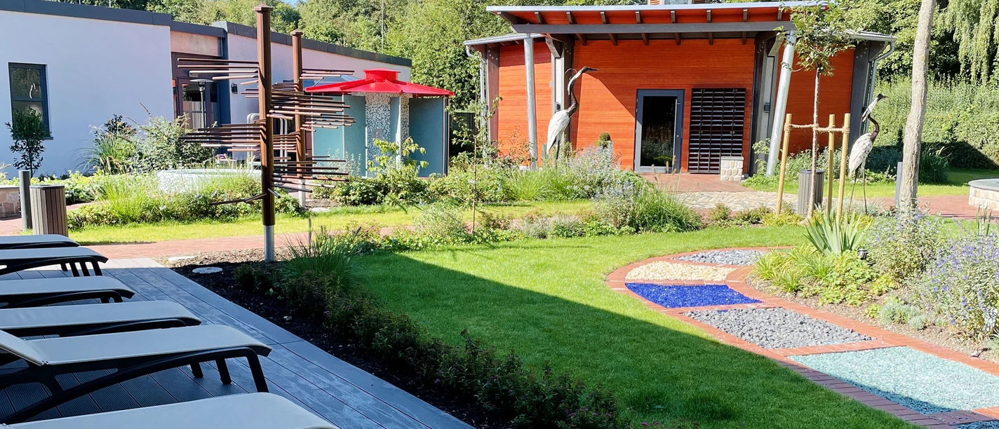 Ith Sole Therme Saunagarten.jpg