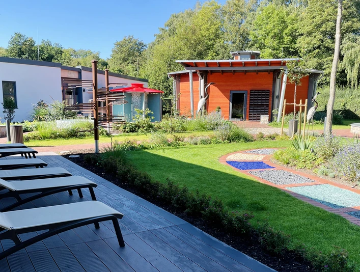 Ith Sole Therme Saunagarten.jpg