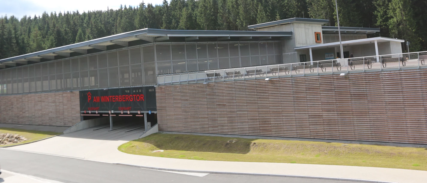 schierke-parkhaus-einfahrt schierke-parkhaus-einfahrt