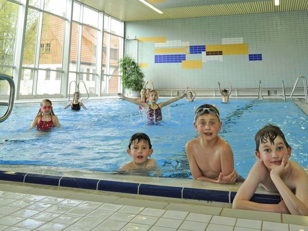 Schwimmbecken