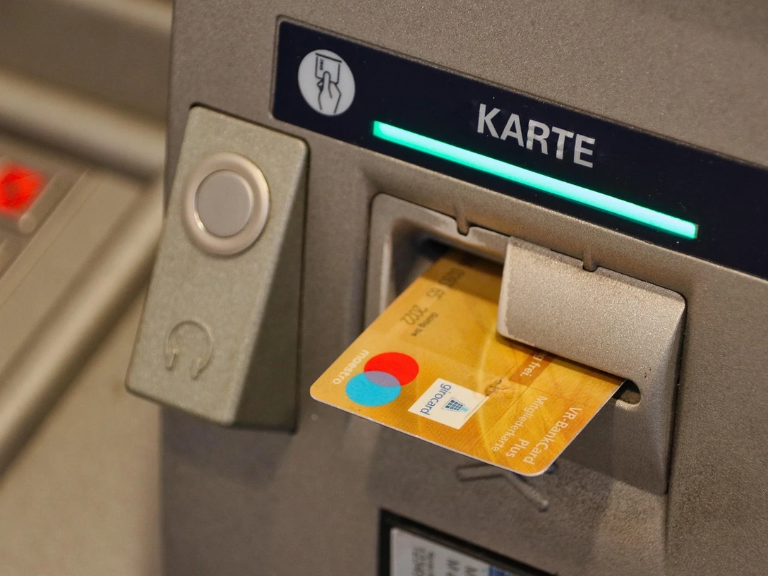 geldautomat-2 geldautomat-2