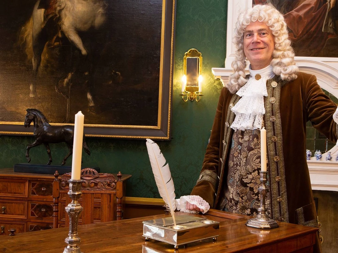 Das Schlossmuseum Wolfenbüttel Der Tanzmeister empfängt seine Gäste im herzoglichen Staatsappartement