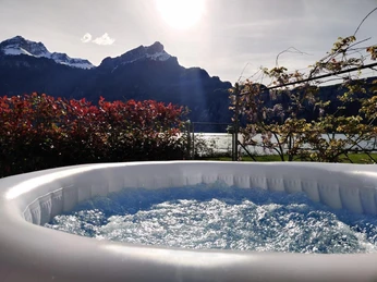 Whirlpool kann dazu gebucht werden