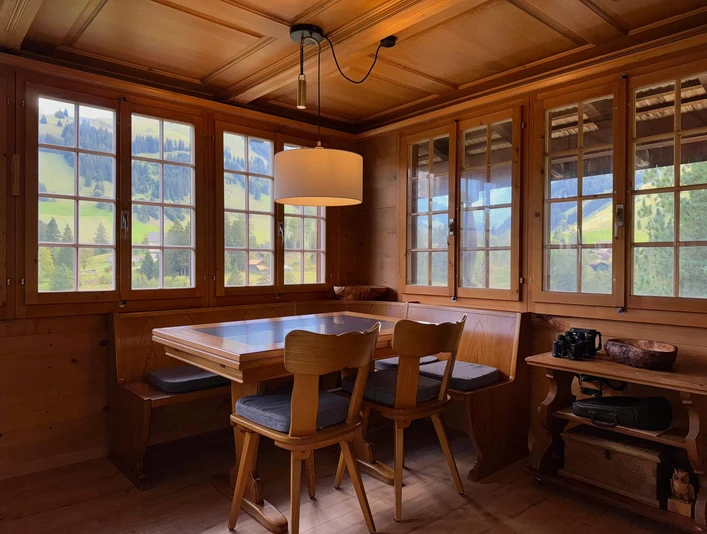 Coin repas Esstisch an FensterfrontDining table at window frontTable de salle à manger près de la fenêtre