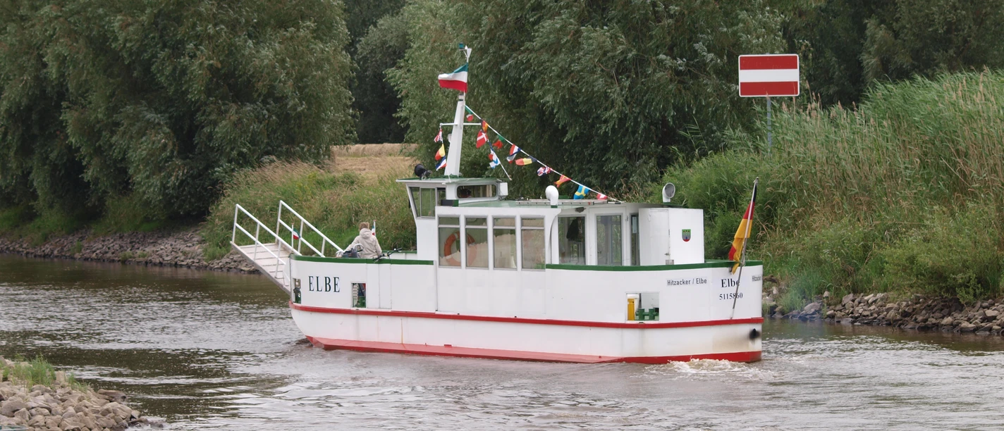 Elbfähre Hitzacker Elbe ferry Hitzacker