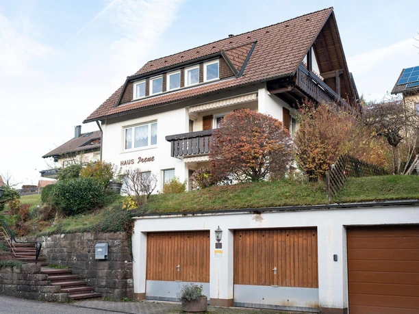 1 Haus von aussen 1 - Kopie