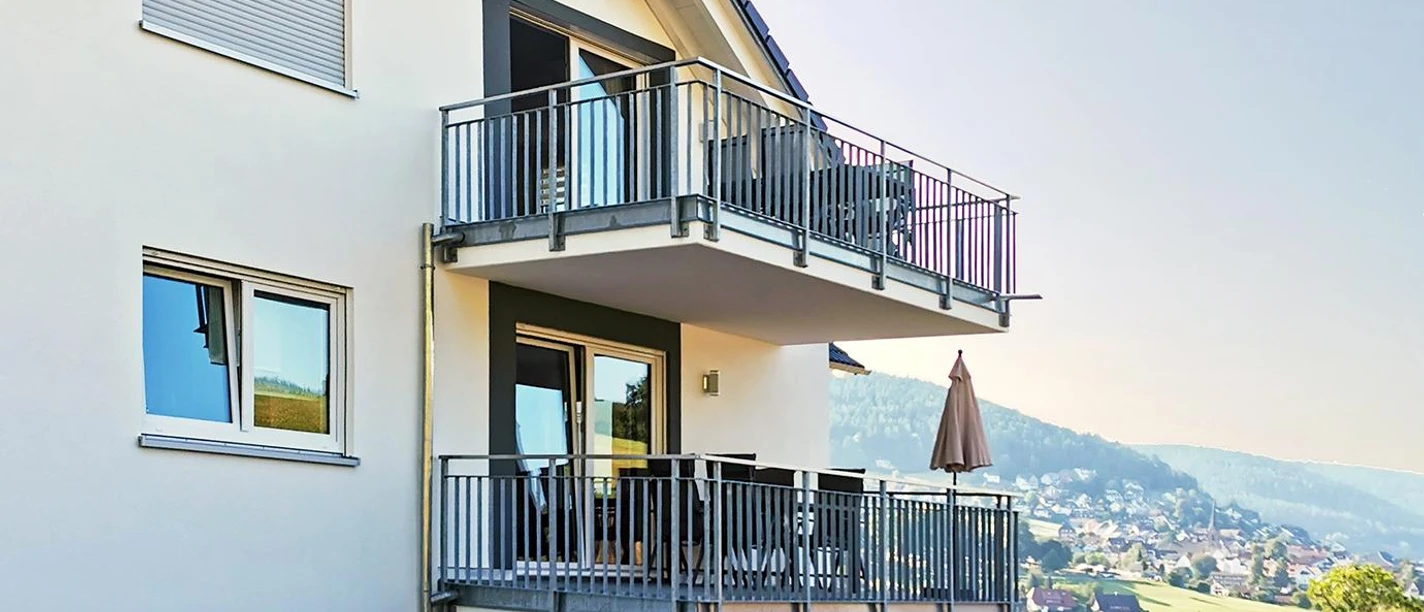 BLACKforest-FeWo_Ferienwohnung Sommerseite_Außenau