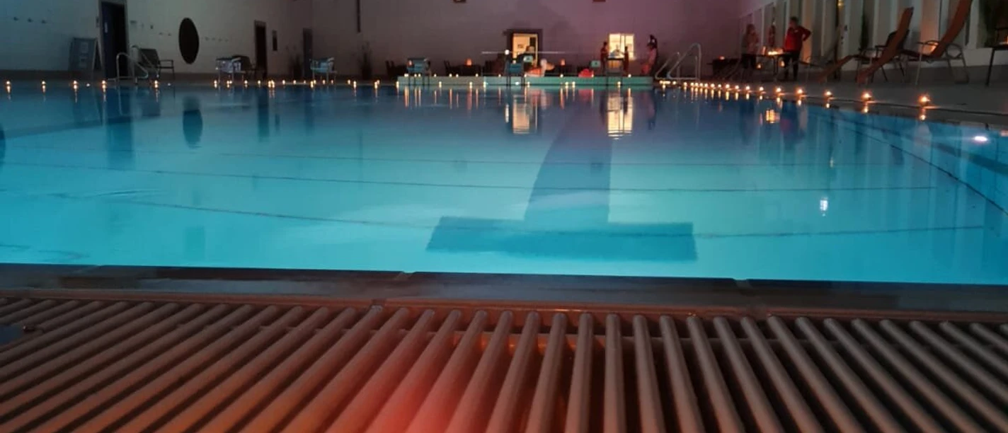 Candle Light Schwimmen