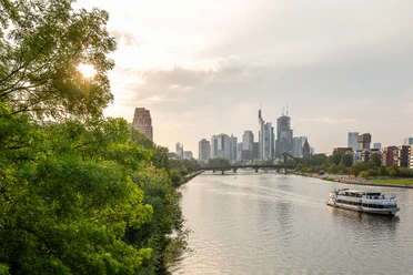 Skyline Aussichtspunkt Deutschherrnbrücke