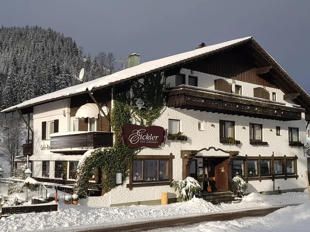 Hausansicht Winter Landhaus Eickler